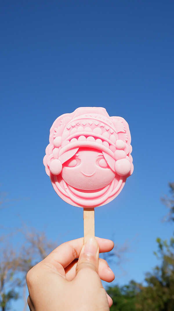 ไอศกรีมน้องหมี่ก่า เทศกาลสีสันแห่งดอยตุง ครั้งที่ 10