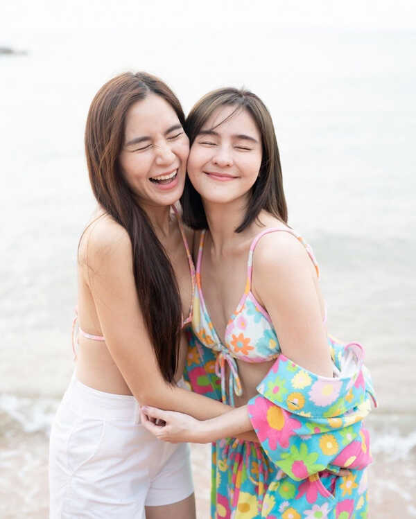 พลอย ชิดจันทร์ ออม สุชาร์