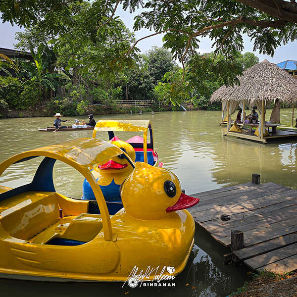 แซ่บบ้านสวนคาเฟ่ เรือเป็ด