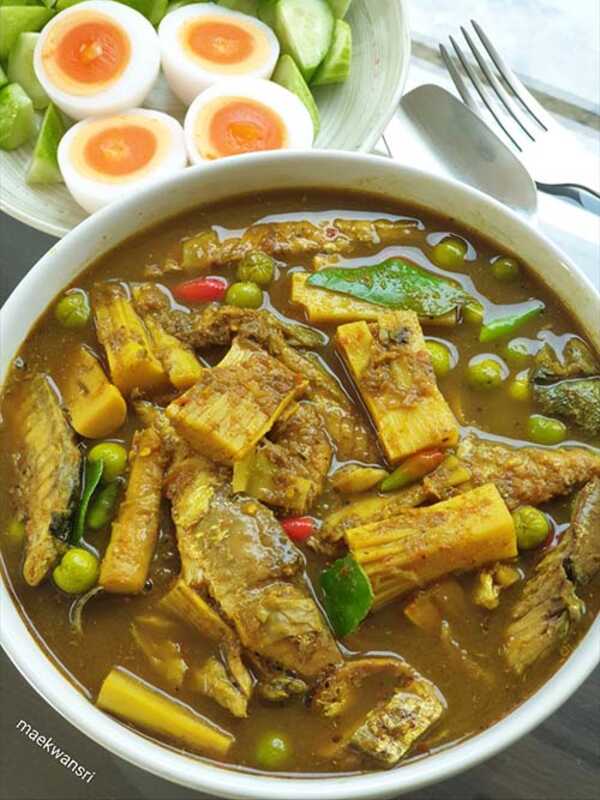 แกงพุงปลา