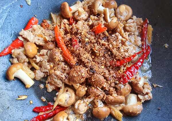 กะเพราหมู