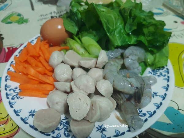 2 เมนูเส้น มาม่าผัดไก่ใส่ซอสเทอริยากิและหมี่เหลืองผัดกุ้ง อาหารจานเดียว สูตรอาหาร