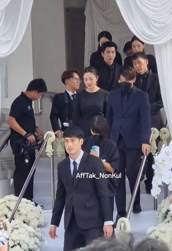 บอย ปกรณ์ ร่วมงานศพ แม่นนกุล