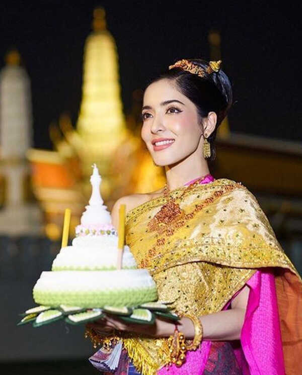 วันลอยกระทง 2564