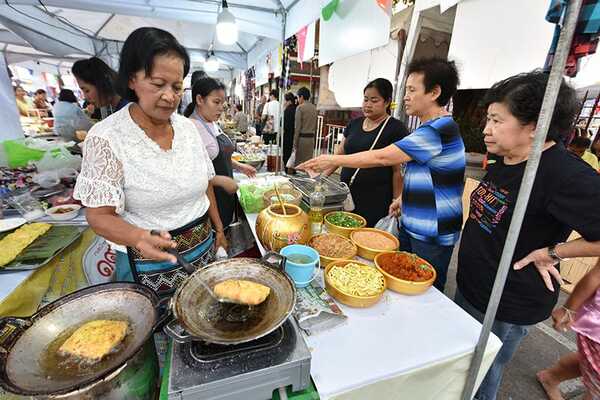 เที่ยวงานสมโภชพระอาราม 192 ปี ณ วัดประยุรวงศาวาสวรวิหาร