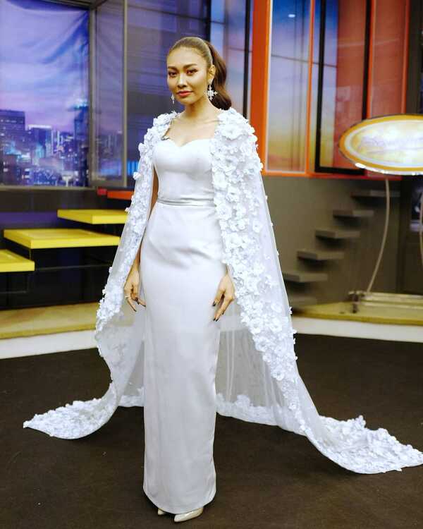 แก้ม วิชญาณี