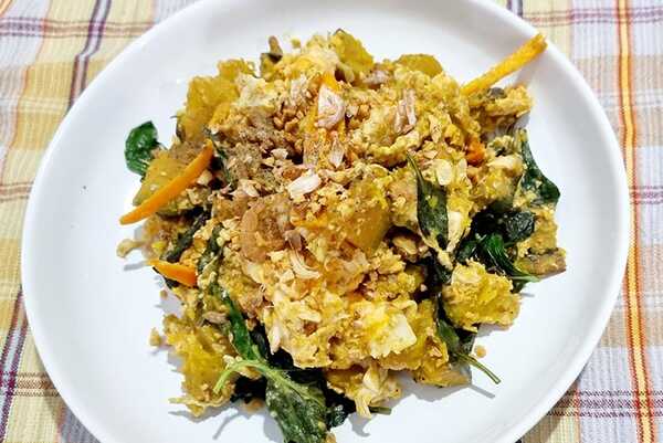 ฟักทองผัดไข่