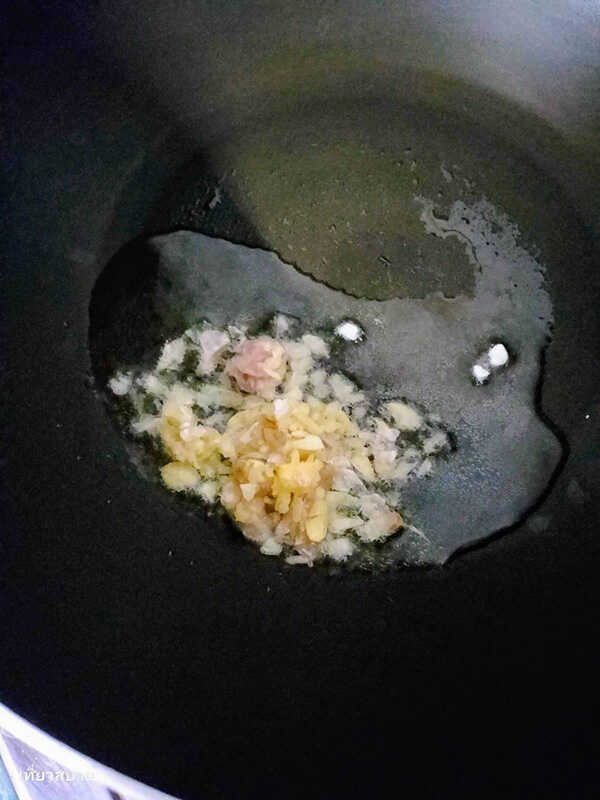เต้าหู้ไข่ผัดผงกะหรี่ใส่เห็ดหอม เมนูเต้าหู้ไข่ อาหารไทย สูตรอาหาร