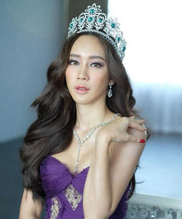 น้องฉัตร, แต่งหน้า