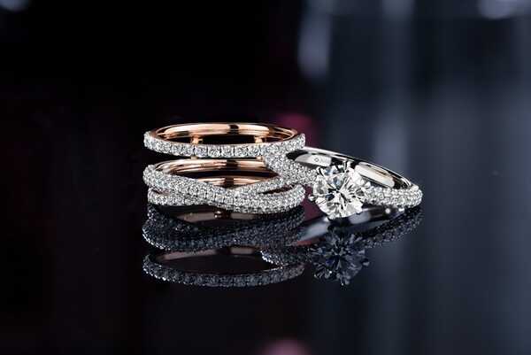 หญิง รฐา