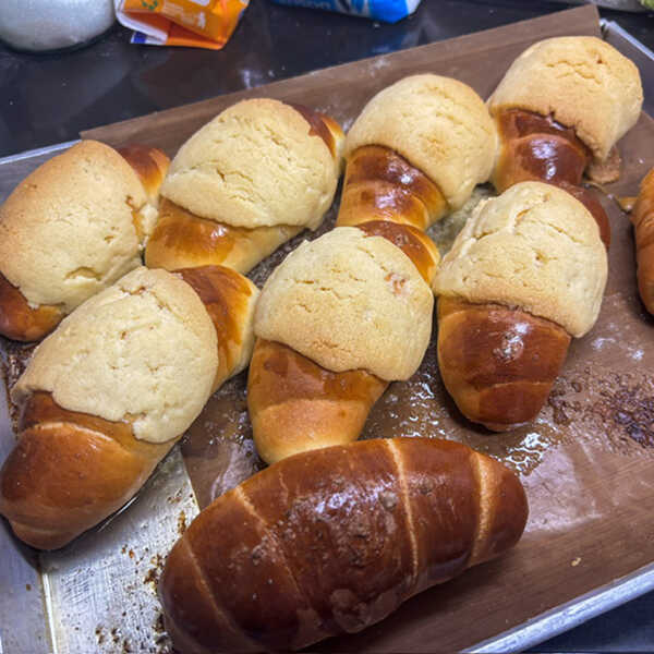 สูตรขนมปังเกลือแครกเกอร์ หรือ Craquelin Shio Pan เมนูขนมปัง ขนมปังเกลือ ชิโอะปัง สูตรขนม