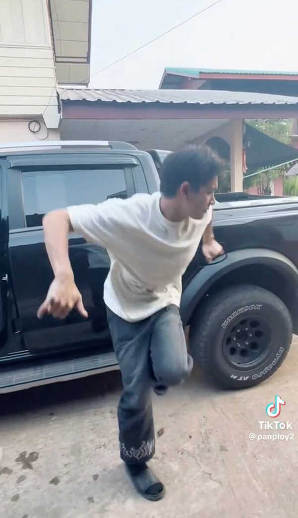 เข้ม หัสวีร์ 