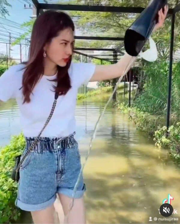นุ้ย สุจิรา น้ำท่วม