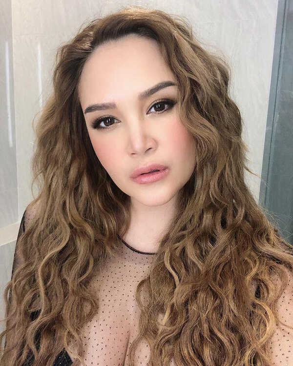 ทาทา ยัง