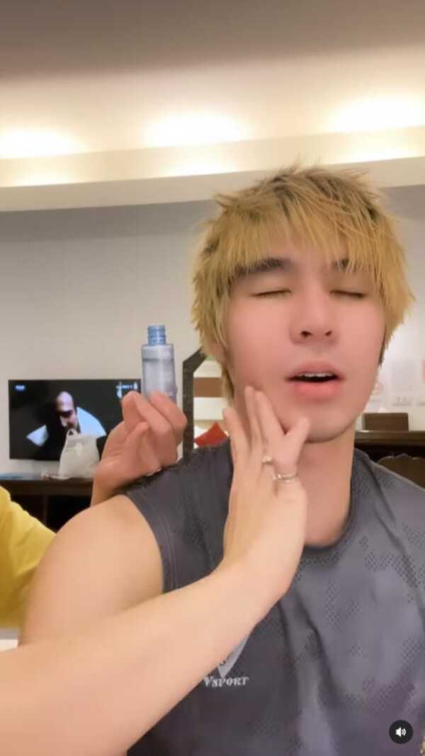 แฟน น้องฉัตร ช่างแต่งหน้า