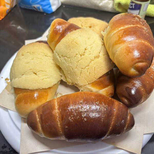 สูตรขนมปังเกลือแครกเกอร์ หรือ Craquelin Shio Pan เมนูขนมปัง ขนมปังเกลือ ชิโอะปัง สูตรขนม