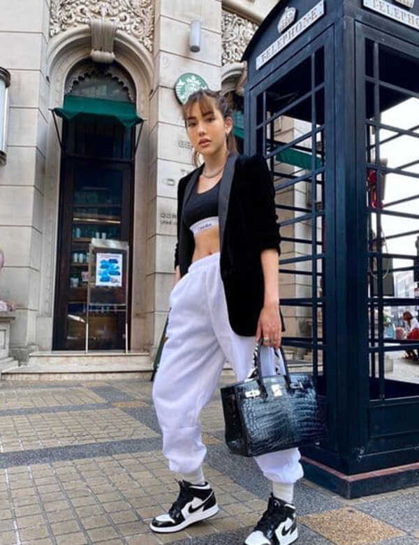 เบล บุษญา