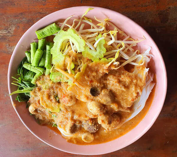 ขนมจีนน้ำยากะทิ