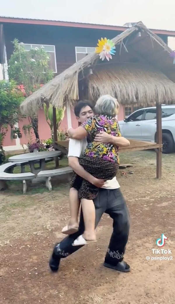 เข้ม หัสวีร์ 