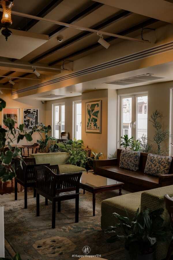 Living Room คาเฟ่วิวดี ย่านวงเวียน 22