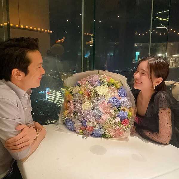 ออม สุชาร์ แอมป์ พิธาน