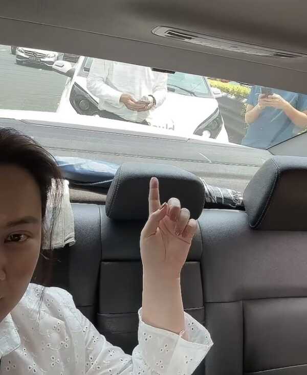 บุ๋ม ปนัดดา 