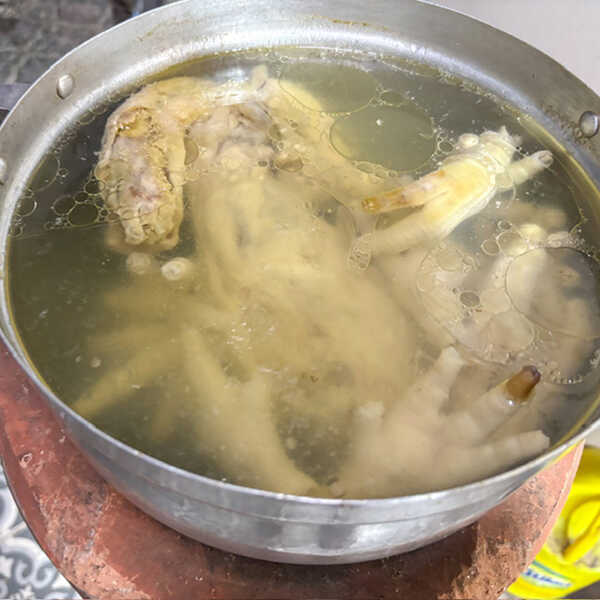 ราเมงเกี๊ยวหมูหางยาว ซุปไก่ กับปีกไก่ตุ๋นซอส เมนูเส้น อาหารจานเดียว เกี๊ยวหมู สูตรอาหาร