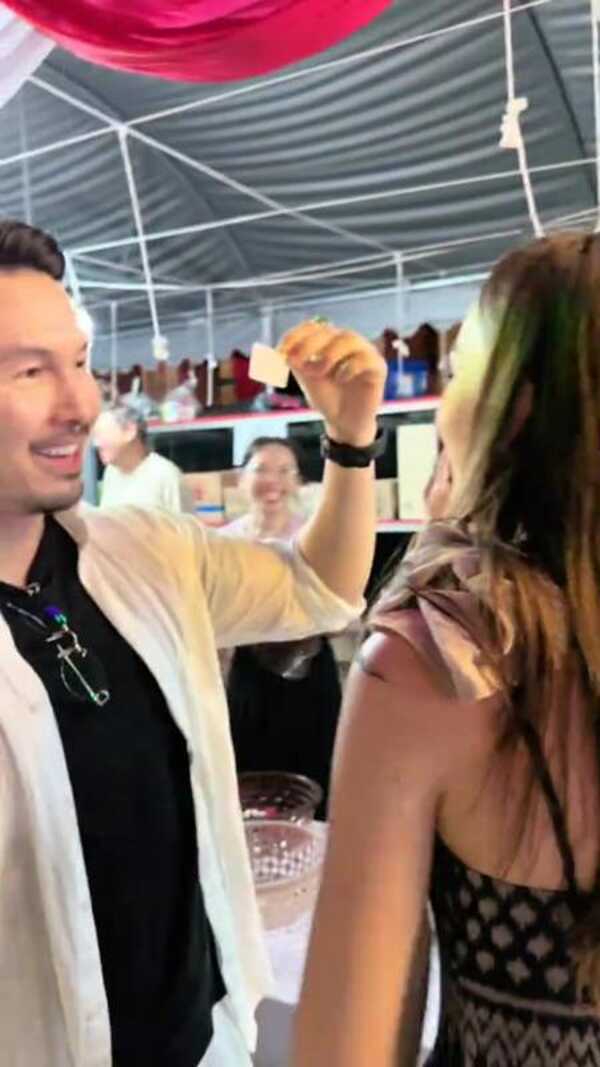 อั้ม อธิชาติ เดียร์น่า