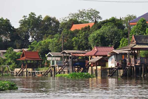 นั่งเรือคลองอ้อมนนท์