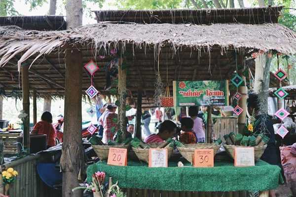 ตลาดโอ๊ะเมิก