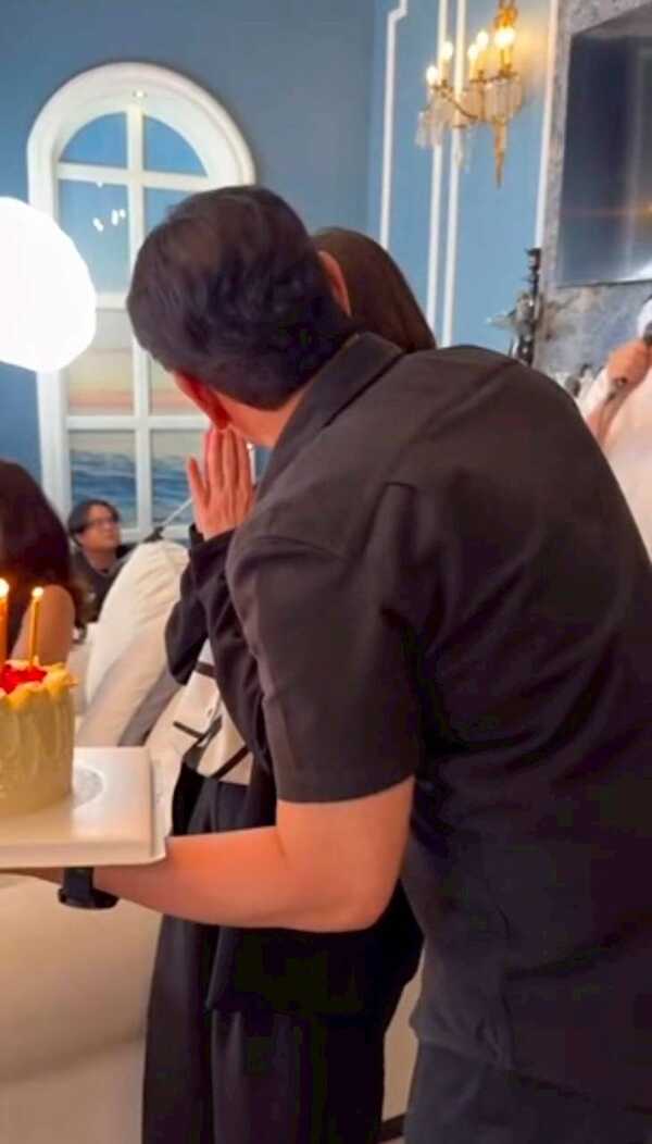  ธัญญ่า ธัญญาเรศ ฉลองวันเกิด เจอ เป็ก สัณณ์ชัย เซอร์ไพรส์หอมแก้มเต็มฟอด