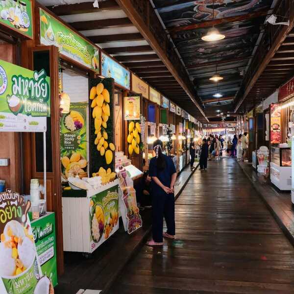 ตลาดน้ำ 4 ภาค พัทยา