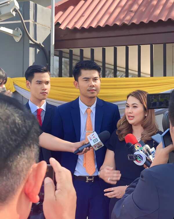 จูน เพ็ญชุลี