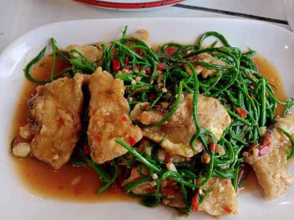 ร้านอาหาร แสมสาร