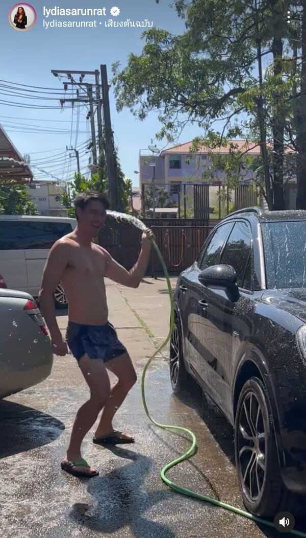 แมทธิว ล้างรถ