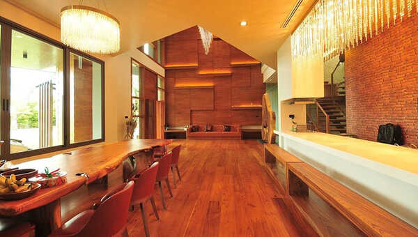 บ้าน พลอย ชิดจันทร์