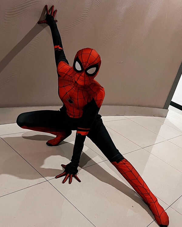 แพรวา ณิชาภัทร ใส่ชุดสไปเดอร์แมนไ