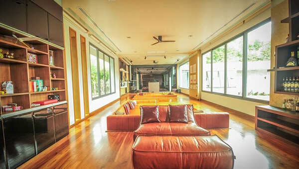 บ้าน พลอย ชิดจันทร์