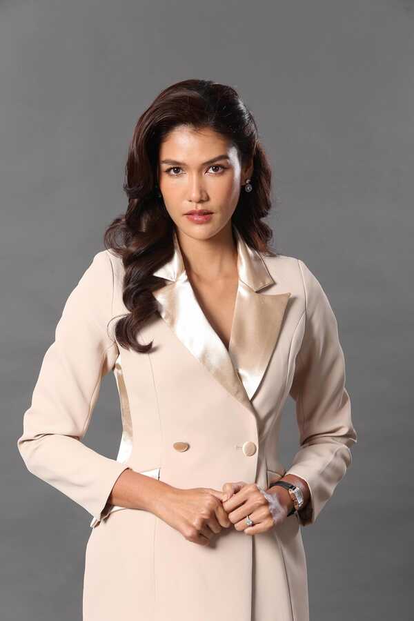 อกธรณี แนท อนิพรณ์