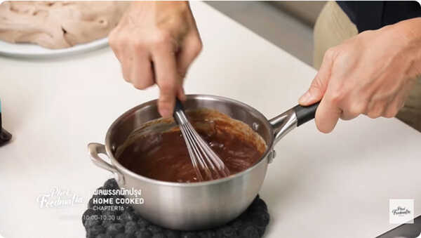 ครันชี่ช็อกโกแลตพัฟโลวา เค้กช็อกโกแลต สูตรขนม