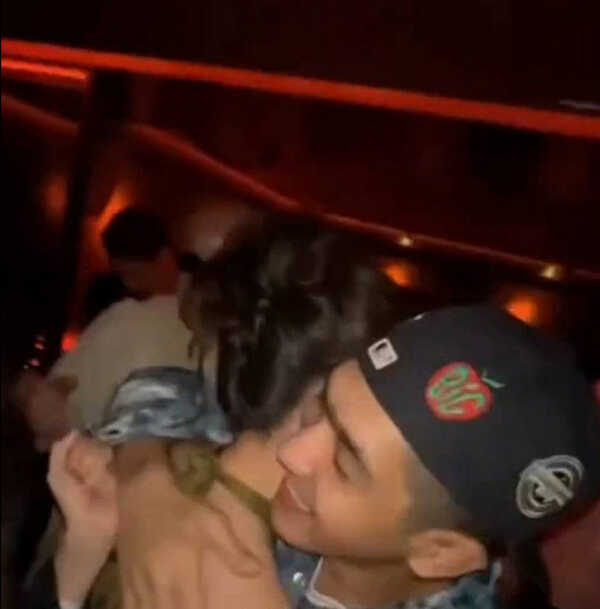 พลอย เฌอมาลย์  โต้ง ทูพี โชว์หวาน ลุ้นรีเทิร์น ?