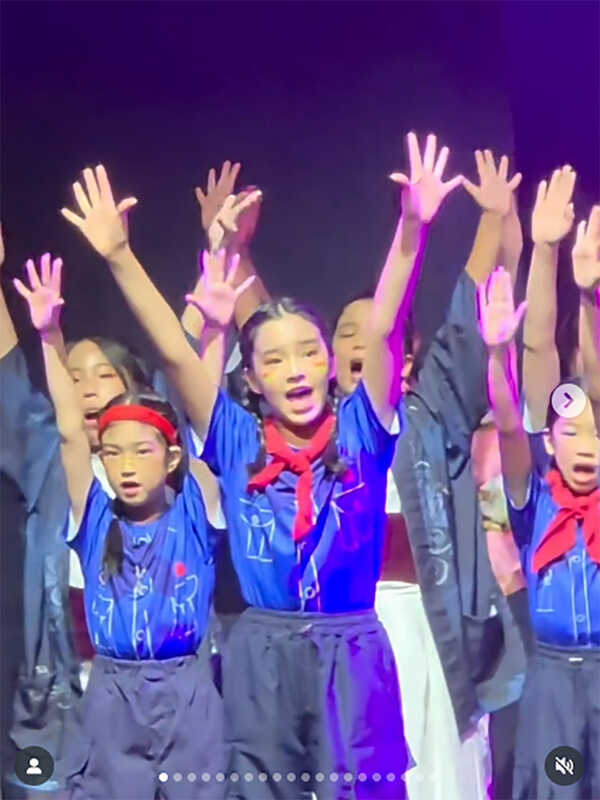 แอฟ สงกรานต์ พร้อมหน้าเชียร์ น้องปีใหม่