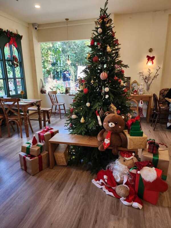 Phli, ผลิ คาเฟ่