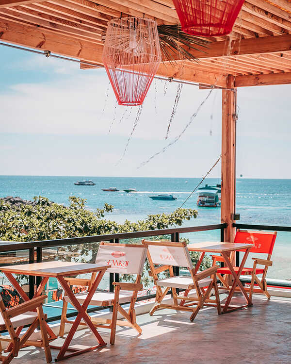 Ennkai Eatery & Bar คาเฟ่เกาะล้าน 