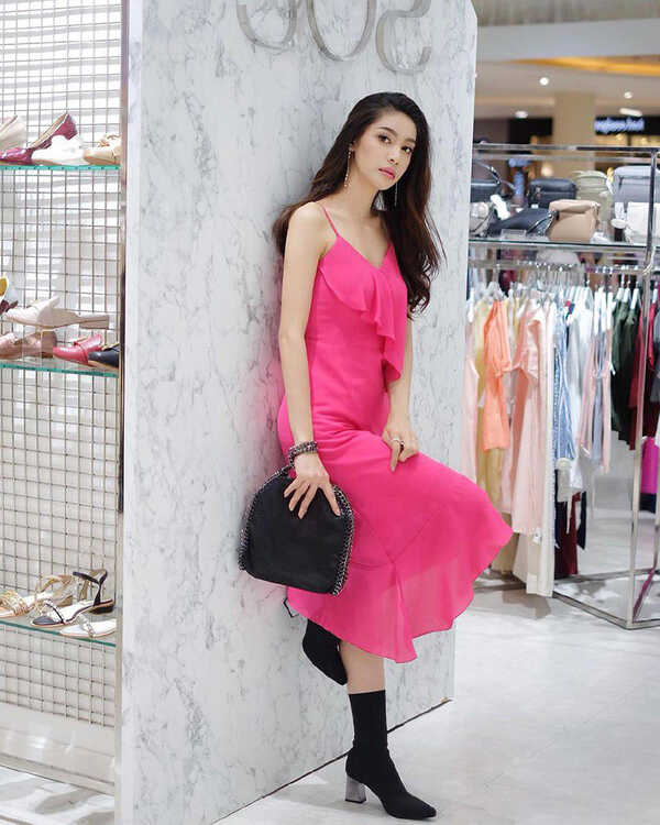 เจน นฤมล