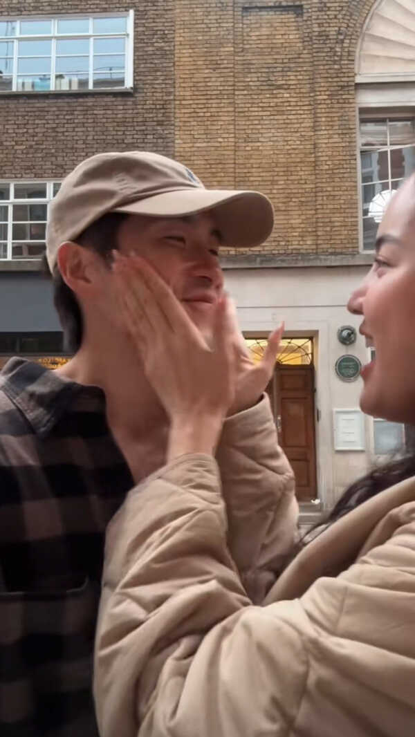 อาเล็ก บินเซอร์ไพรส์ โบว์ ถึงลอนดอน