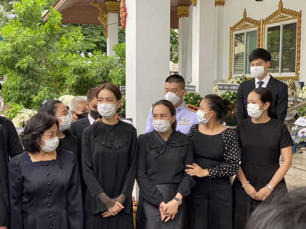 แต้ว ณฐพร