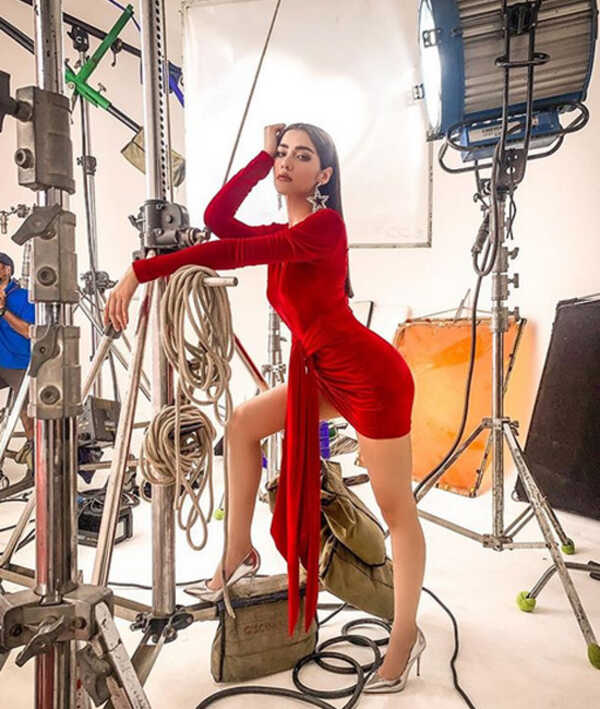 จีน่า The Face