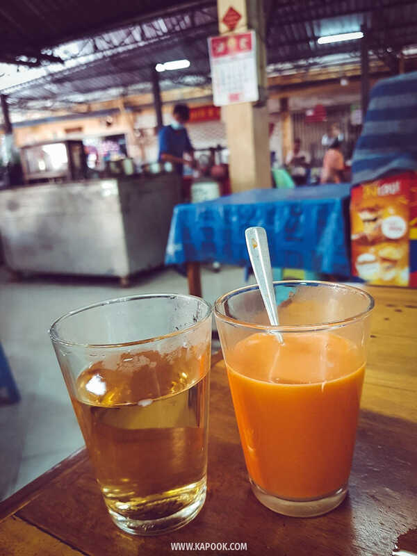 ตลาดหัวรอ อยุธยา