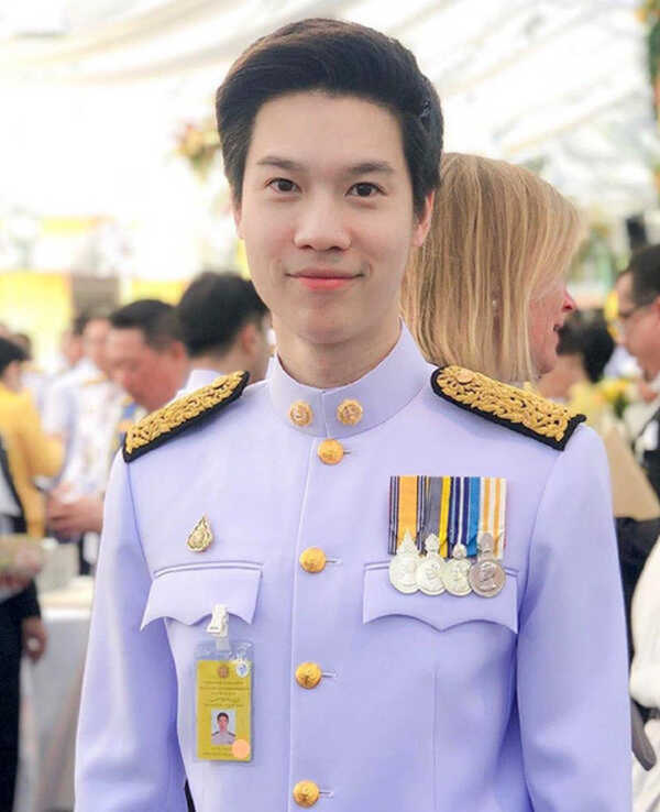 หมอเก่ง วาโย หมอหล่อ